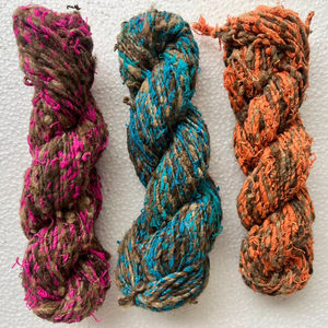 Fil de soie brute sur mesure avec des couleurs uniques mélangées à la main, écologique et antibactérien pour les designers et les tisseurs à la main - Product Image 1