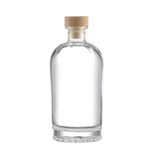 Penjualan laris botol kaca flint transparan wiski persegi vodka 500ml brandy transparan 750ml dengan tutup sekrup
