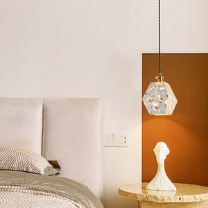 Lámpara Colgante de Noche Estilo Wabi Sabi, Madera de Nogal con Piedra Translúcida, para Dormitorio o Sala de Estar - Product Image 2