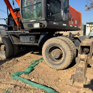 Excavadora de Ruedas Zaxis 210W Modelo 2022, Cucharón de Excavación de 1m, Peso Operativo de 21 Toneladas, Carrocería Roja, Equipo de Construcción Usado - Product Image 3
