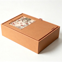 Boîte cadeau rigide de luxe avec logo personnalisé imprimé, finition mate, fermeture magnétique, en carton recyclé écologique, pour marques de luxe