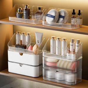 Boîte de rangement cosmétique transparente inclinée avec compartiments pour produits de maquillage et de soin de la peau pour la salle de bain - Product Image 4