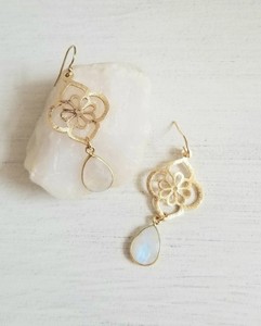 ต่างหูห้อยประดับพลอยมูนสโตนสีรุ้งจากดีไซเนอร์ทันสมัยเครื่องประดับทองเหลืองแฟชันแสนสวยรูปทรงลูกแพร์ประดับเพชรสีทองราคาจำนวนมาก - Product Image 3