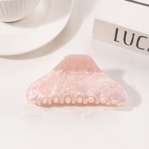 Pince à cheveux géométrique simple en plastique brillant de 9,5 cm, accessoire pour cheveux pour femmes - Product Image 3