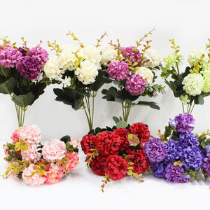 Petit bouquet d'hortensia artificiel en gros 10 fausses fleurs faites à la main pour la décoration de <span class=keywords><strong>gâteau</strong></span> pour les occasions de remise de diplôme de Noël - Product Image 1