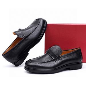 Mocasines de Hombre de Alta Calidad, Clásicos, Parte Superior de Piel de Vacuno, Suela de Goma Antideslizante, Refuerzo Envolvente, Estilo Discreto para Negocios, Ferragamos - Product Image 3