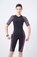 Appareil d'entraînement EMS sans fil, système d'exercice de stimulation musculaire électrique avec ensemble de sous-vêtements EMS pour usage domestique
