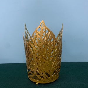 Portacandele Decorativo Vintage in Ferro con Foglia d'Oro per Matrimoni, Eventi e Esposizioni, Decorazioni Natalizie e per il Ramadan - Product Image 6