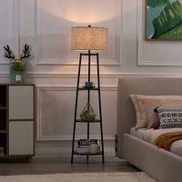 Lampadaire avec étagères, design moderne et haut, abat-jour en tissu, poteau en métal doré, base E26 - pour salon, chambre à coucher