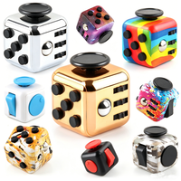 YIWUPOWER Relief Cube Ventilation Stress Dice Multi-face Pressing Toy 6 Côtés Doigts Cube Cadeaux De Fête