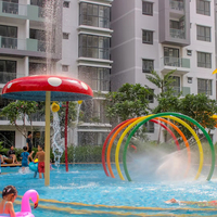 Structure de jeu aquatique commerciale pour enfants : Aire de jeux aquatique, tunnel de pulvérisation arc-en-ciel, arche aquatique, ensemble de passages brumeux