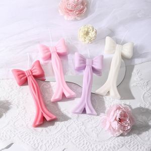 Bougie parfumée artisanale en forme de nœud papillon, accessoire photo style Instagram, cadeau pour invités, décoration de mariage, cire de soja mélangée disponible - Product Image 2