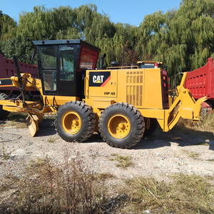 Niveleuse CAT 12, poids en marche de 14 tonnes, 12000 kg, modèle 2021, moteur CAT 3306T, état neuf à 100 %, pompe et boîte de vitesses à 90 % neuves, 1000 heures d'utilisation. - Product Image 3