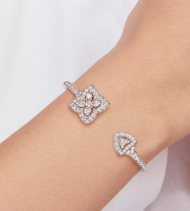 Brazalete abierto Enchanted Lotus en oro blanco - Product Image 2