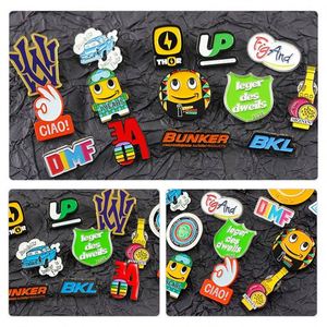 Écussons magnétiques de conception industrielle, broches, logos pour vêtements, épingles de revers en métal pour chapeaux, badges, épingles en émail personnalisées souples ou rigides sur le thème de l'anime - Product Image 4