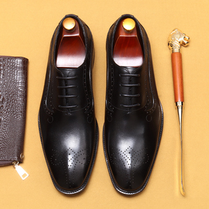 Zapatos de vestir de cuero genuino estilo británico para hombre, con cordones, con relieve, para negocios, bodas y ocasiones casuales. - Product Image 1