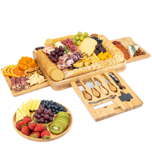 <span class=keywords><strong>Plateau</strong></span> à fromages en bambou <span class=keywords><strong>de</strong></span> petite taille avec ensemble <span class=keywords><strong>de</strong></span> couteaux en acier inoxydable, écologique, compatible micro-ondes, <span class=keywords><strong>plateau</strong></span> <span class=keywords><strong>de</strong></span> charcuterie unique pour Noël - Product Image 2