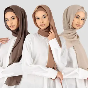 Vente en gros Hijab préfet assorti de 10cm châle uni à sous-capuchon devant écharpe pour femmes musulmanes Hijab en mousseline de soie assorti avec bonnet intérieur