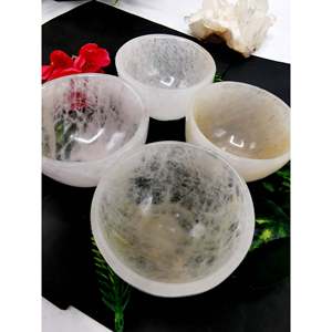 Hermosas tazones redondos de cuarzo blanco tallados a mano - 3 pulgadas de diámetro y 170 g (0.37 lb) - SOLO UN TAZÓN - Product Image 1