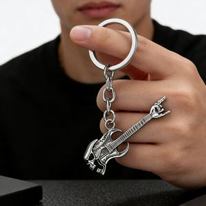 Llavero con diseño de esqueleto de guitarra bajo estilo hip hop vintage para hombre, accesorios musicales únicos, regalos promocionales - Product Image 2