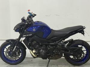 <span class=keywords><strong>Yamaha</strong></span> MT-09 - Moto Hyper Naked à Trois Cylindres de 900 cm3 avec ABS - Product Image 3