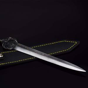 The Elder Scrolls Nightingale Blade-Réplique en métal personnalisable de 22cm avec porte-clés convertible Thieves Guild Edition - Product Image 5
