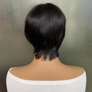 Perruque <span class=keywords><strong>Cheveux</strong></span> Brésiliens Remy Noir Naturel <span class=keywords><strong>Courts</strong></span> à Couper <span class=keywords><strong>avec</strong></span> <span class=keywords><strong>Frange</strong></span>, Bonnet en Filet Rose, Ajustement Sécurisé, Densité 150%, Pour Coiffures Quotidiennes et Formelles - Product Image 4