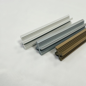 Siêu thị bệnh viện vật liệu xây dựng PVC linh hoạt thân thiện với môi gạch <span class=keywords><strong>l</strong></span>át sàn uPVC hồ sơ gạch Khoảng cách kết nối nhựa hồ sơ - Product Image 3