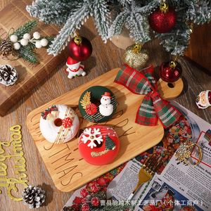 Plateau de Noël en bois avec poignées en bois massif, plateau à fromage, plateau de service pour fête, planche à découper - Product Image 3