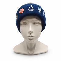 Casquette en tricot à pompon avec patchs brodés Multi Sports Club, polyvalente, chaude et douce, unisexe, 100% acrylique, pour les voyages en plein air