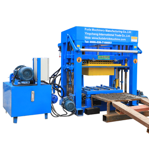 Gabon Hướng dẫn sử dụng máy gạch xi măng, máy ép thủy lực bê tông khối rỗng giá máy gạch <span class=keywords><strong>curbstone</strong></span> - Product Image 5