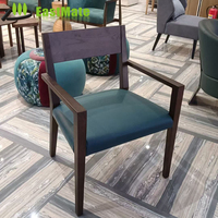 Chaise d'hôtel moderne en bois massif, durable, rembourrée, mobilier commercial pour hall d'hôtel, appartement, villa, contemporaine