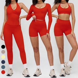 Completo Sportivo da Donna con Top a Collo Alto e Maniche Lunghe, Pantaloncini a Vita Alta e Leggings per Yoga e Fitness - Product Image 2