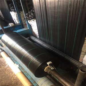 Toile de paillage en PP tissé pour serres industrielles / Tissu maillé de couverture du sol / Toile de paillage agricole en plastique noir pour jardinage - Product Image 4