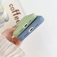 Étui de téléphone magnétique de luxe en TPU souple avec motif tressé et anneau pour 11-15 Pro Max/XR/XS Max/antichoc