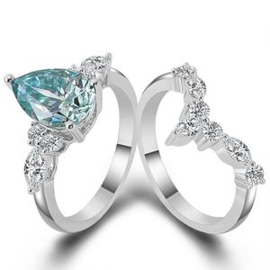 แหวนเพชรโมอิสซาไนต์สีน้ำเงินทองคำขาว 18K ดีไซน์สวยงามปรับแต่งได้สำหรับผู้หญิง แหวนหมั้น เครื่องประดับส่วนตัวพร้อมดีไซน์ที่มีเสน่ห์ - Product Image 4