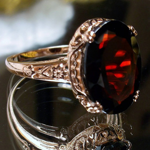 Anello Vintage Rosso con Accenti Rossi per Donne, Gioiello Elegante per Affari e Feste, Regalo Raffinato - Product Image 3