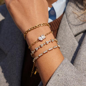 Bracelet en gros <span class=keywords><strong>pas</strong></span> <span class=keywords><strong>cher</strong></span> plaqué or 18 carats en acier inoxydable étanche Bracelet <span class=keywords><strong>tennis</strong></span> orné <span class=keywords><strong>de</strong></span> zircons blancs multiformes - Product Image 3