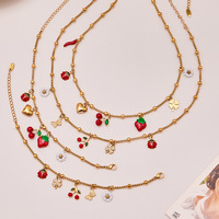 Pendentif Breloque Émail Fraise Trèfle Insecte en Acier Inoxydable Plaqué Or 18K, Ensemble de Bijoux de Mode Bracelet, Collier et Bague