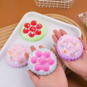 Juguetes Antiestrés de Pastel de Fresa, Divertidos y Blandos, para Niños, Decoración de Cocina de Casa de Muñecas, para Niños y Niñas - Product Image 6