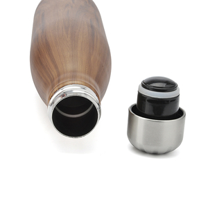 Échantillon gratuit En Forme de Cola 500ml 600ml 750ml Isolé Sous Vide À Double Paroi En Acier Inoxydable Bouteille D'eau - Product Image 6