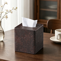 Organisateur de bureau de luxe en cuir PU marron avec emplacement pour tablette et motifs floraux ornés pour un bureau professionnel bien rangé