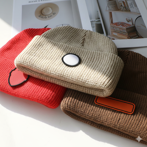 Bonnet en laine mérinos premium, coloré, doux, mélange cachemire, bonnet d'hiver tricoté sur mesure, bonnet chaud unisexe en laine côtelée - Product Image 5