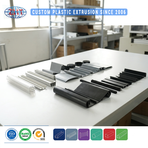 Bande de bordure en <span class=keywords><strong>PVC</strong></span> autolubrifiante de qualité supérieure pour extrusion, <span class=keywords><strong>PVC</strong></span> de qualité alimentaire pour ligne de mise en conserve et goulée spirale - Product Image 4