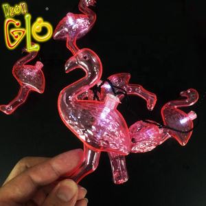 Les fournisseurs chinois fournissent des fournitures de fête <span class=keywords><strong>flamant</strong></span> <span class=keywords><strong>rose</strong></span> led collier clignotant comme cadeaux de promotion de <span class=keywords><strong>flamant</strong></span> <span class=keywords><strong>rose</strong></span> - Product Image 3