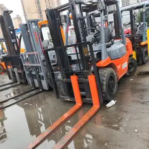 Bon prix original japon fabrication année 2019 chariot élévateur 3 tonnes diesel chariot élévateur avec moteur d'origine prix bon marché à vendre