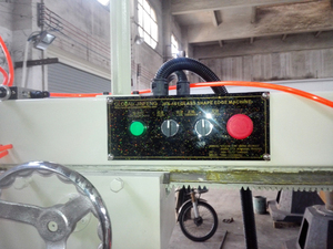 Jinfeng Verre cercle intérieur et extérieur meulage machine à <span class=keywords><strong>déligner</strong></span>/irrégulière machine de polissage de verre - Product Image 3