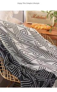 Manta de punto <span class=keywords><strong>reversible</strong></span> de diseñador geométrico de dos <span class=keywords><strong>colores</strong></span> en blanco y negro simple <span class=keywords><strong>Nórdico</strong></span> - Product Image 4