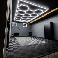 Barre lumineuse LED hexagonale en nid d'abeille facile à installer pour l'éclairage de plafond d'entrepôt, de bureau et de jardin