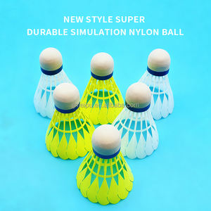 Balles <span class=keywords><strong>de</strong></span> <span class=keywords><strong>badminton</strong></span> lumineuses LED, fluorescentes <span class=keywords><strong>de</strong></span> <span class=keywords><strong>nuit</strong></span>, résistantes au vent, pour entraînement en salle et en extérieur, en nylon avec <span class=keywords><strong>badminton</strong></span> lumineux - Product Image 1